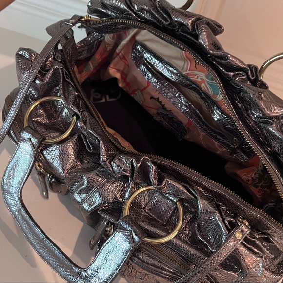 Bulga Metallic Silver Satchel Bag | Y2K Shoulder Purse with Crossbody Strap | 16 - Picture 4 of 9